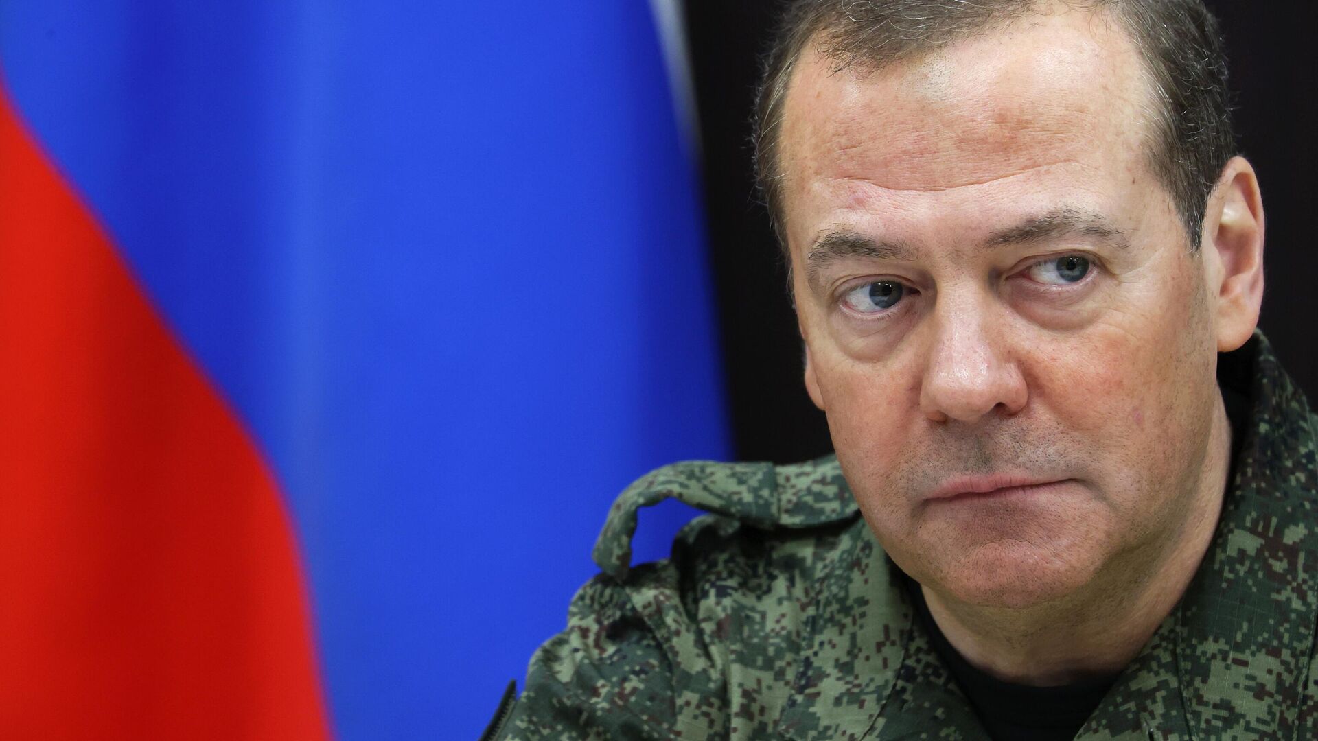 Медведев выступил против ввода натовских военных как гарантии Киеву